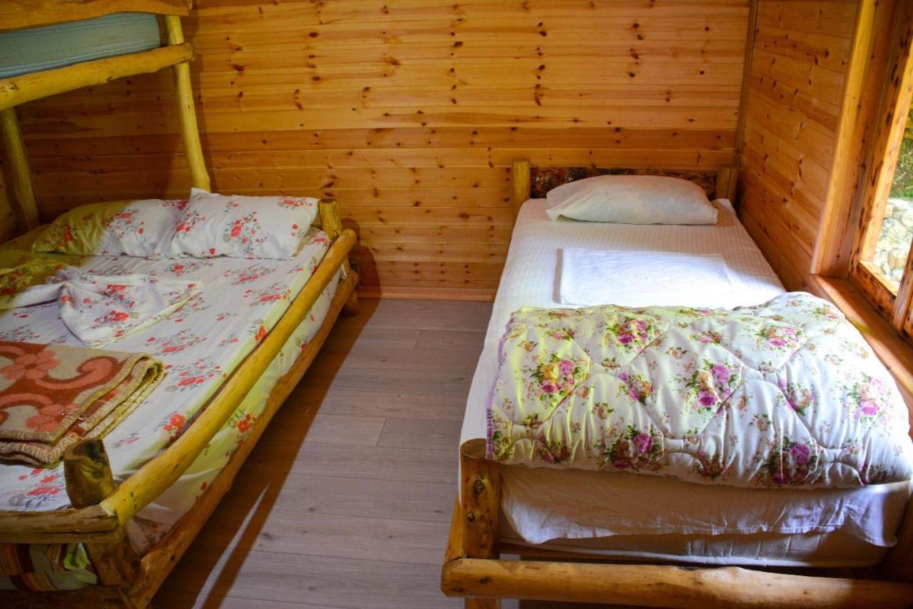 Отель Eagles Land Koman Экстерьер фото